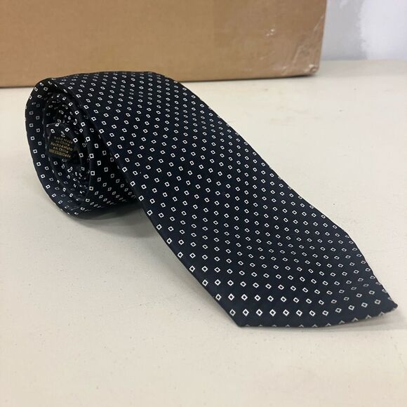 Donald Trump Signature Collection Classic Black & White Patterned Tie 100% Silk - Picture 1 of 5